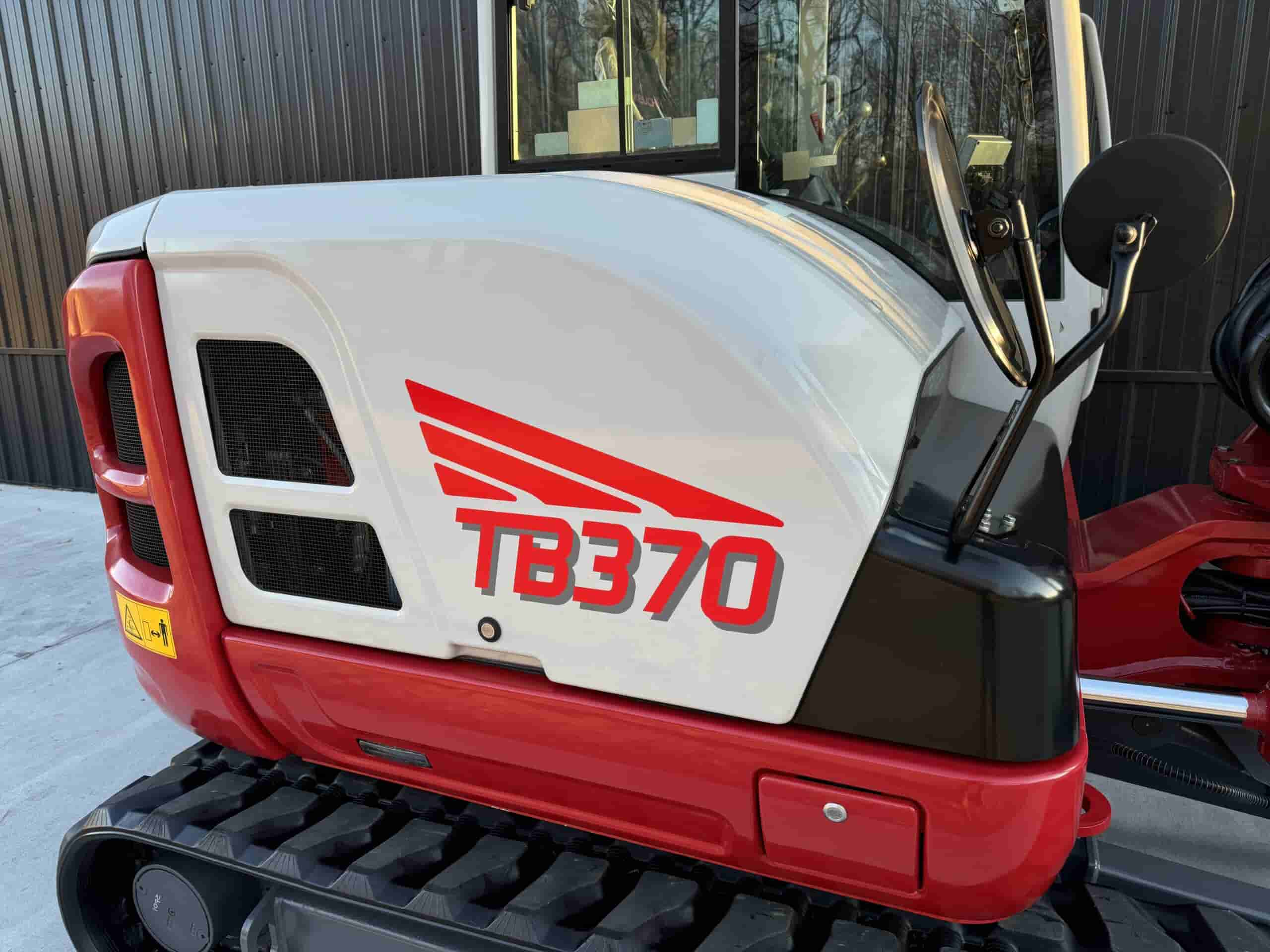 2022 TAKEUCHI TB370 4 Buckets
